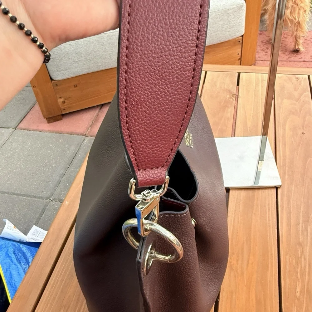 Guess burgundy Hobo Shoulder Bag Large